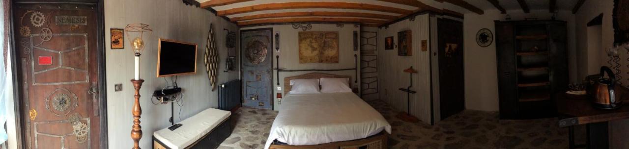 Chambre Steampunk Jules Vernes Bosbonparent Buitenkant foto