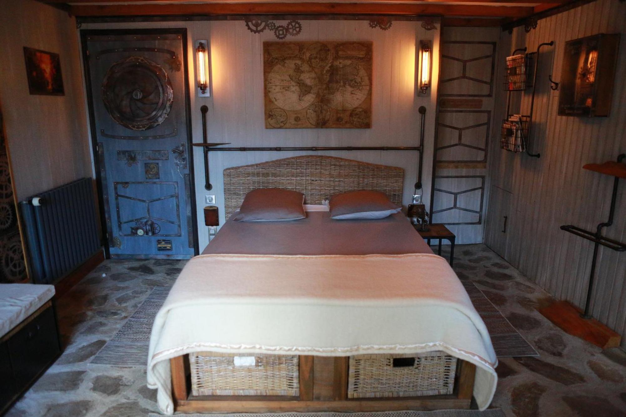 Chambre Steampunk Jules Vernes Bosbonparent Buitenkant foto